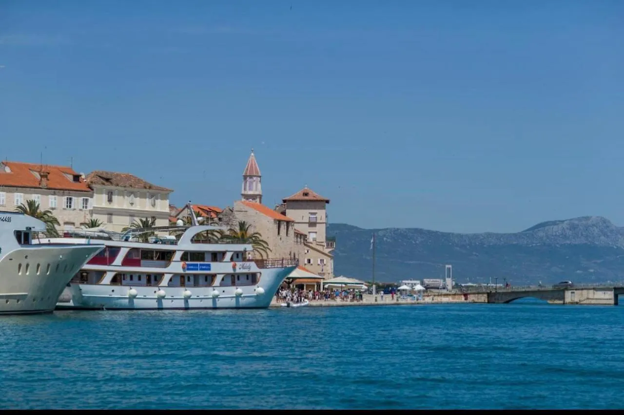 Puerto Tranquilo Beach Residsnce Apartment Trogir 0*,  Croatia