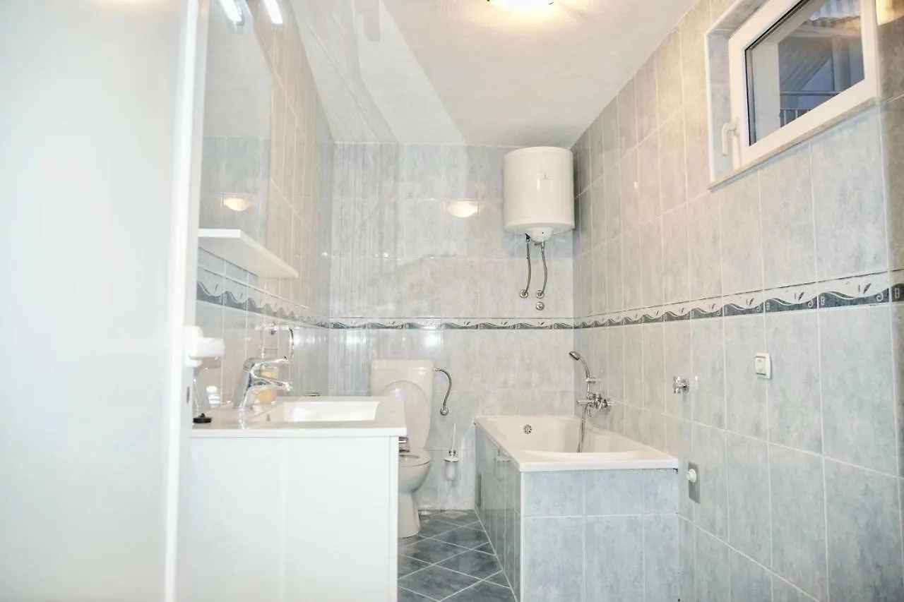 Puerto Tranquilo Beach Residsnce Apartment Trogir